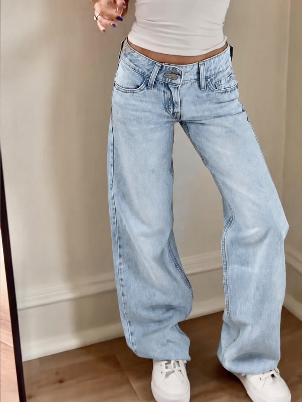 Levi’s Superlow Loose Light Wash Baggy Jeans Size 26 Y2K Low Rise - Picture 2 of 9